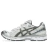 Gel-Kayano 12.1 “Beyaz Gümüş”